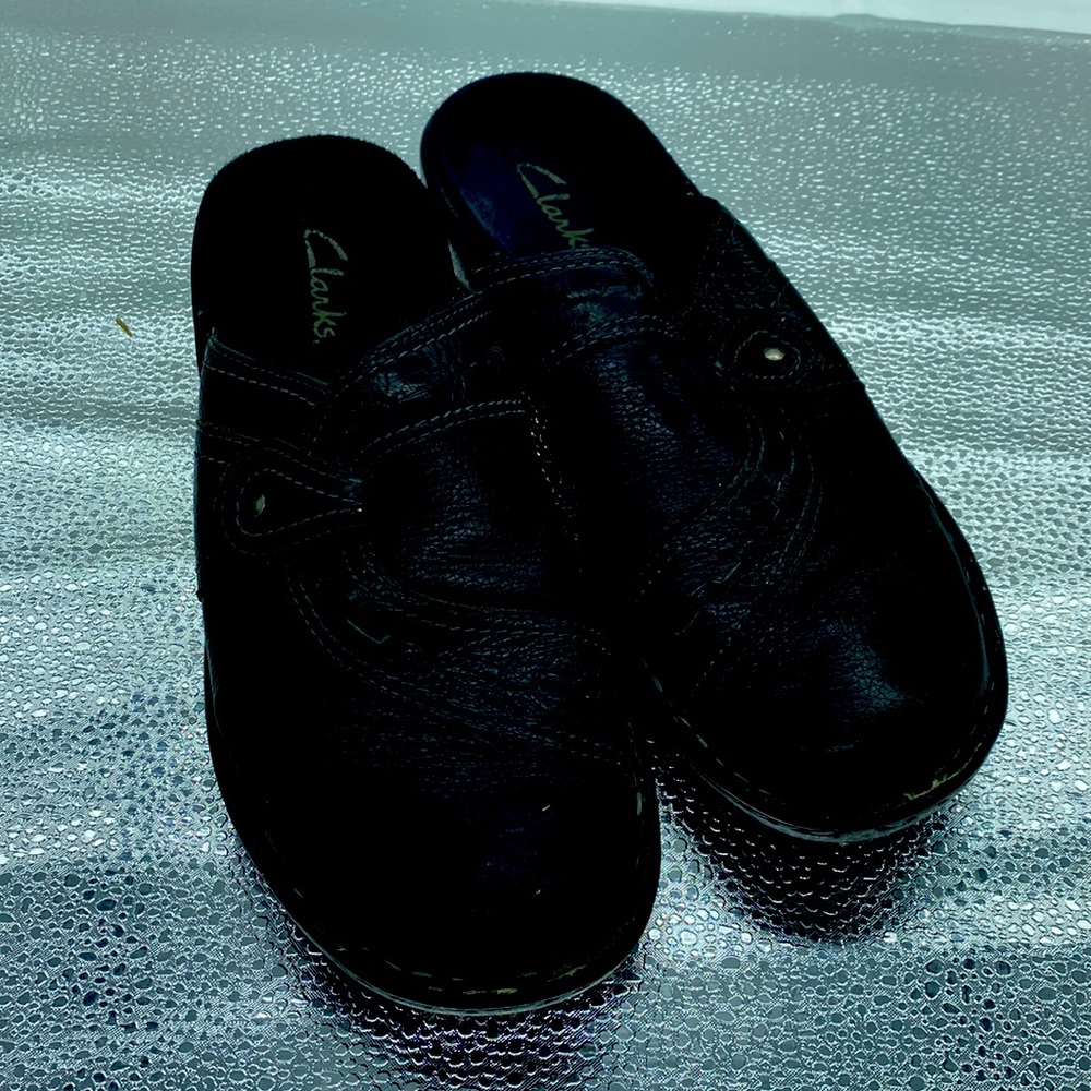 Black leather size 8 mule/clogs